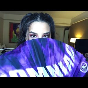 Meet your Posher, Santana